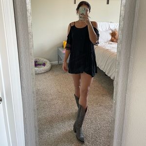 Country dress with lace sleeves